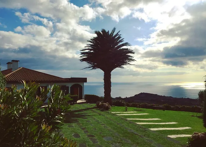 Flor Do Monte Nyaraló *