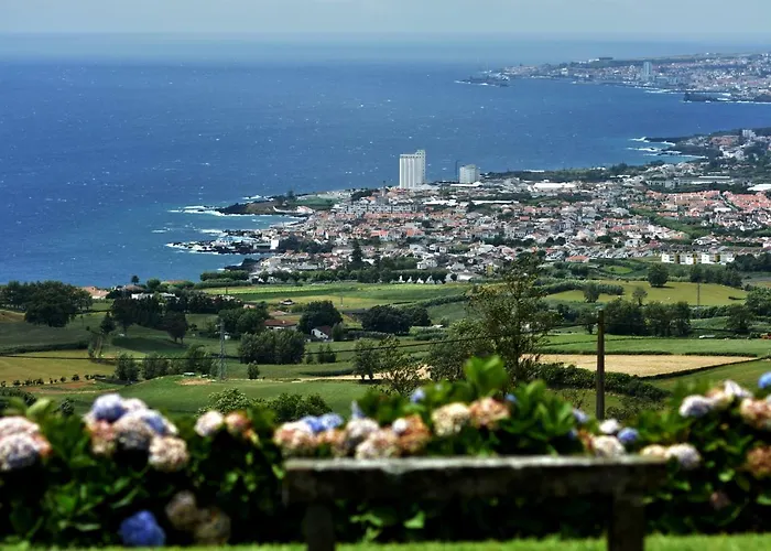 Flor Do Monte Nyaraló Lagoa