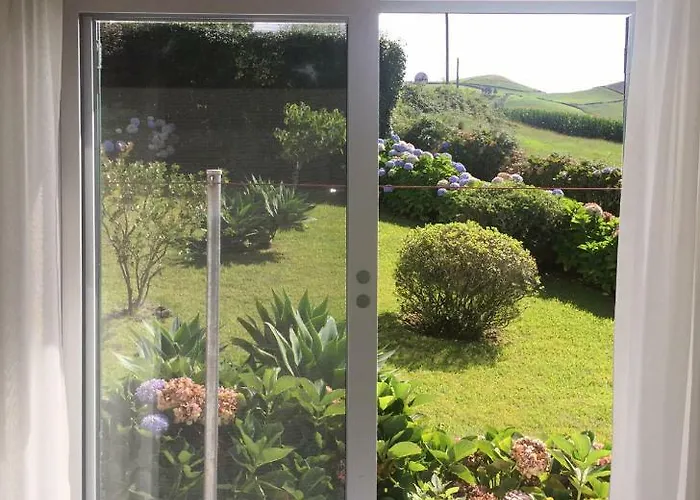 Flor Do Monte Nyaraló *